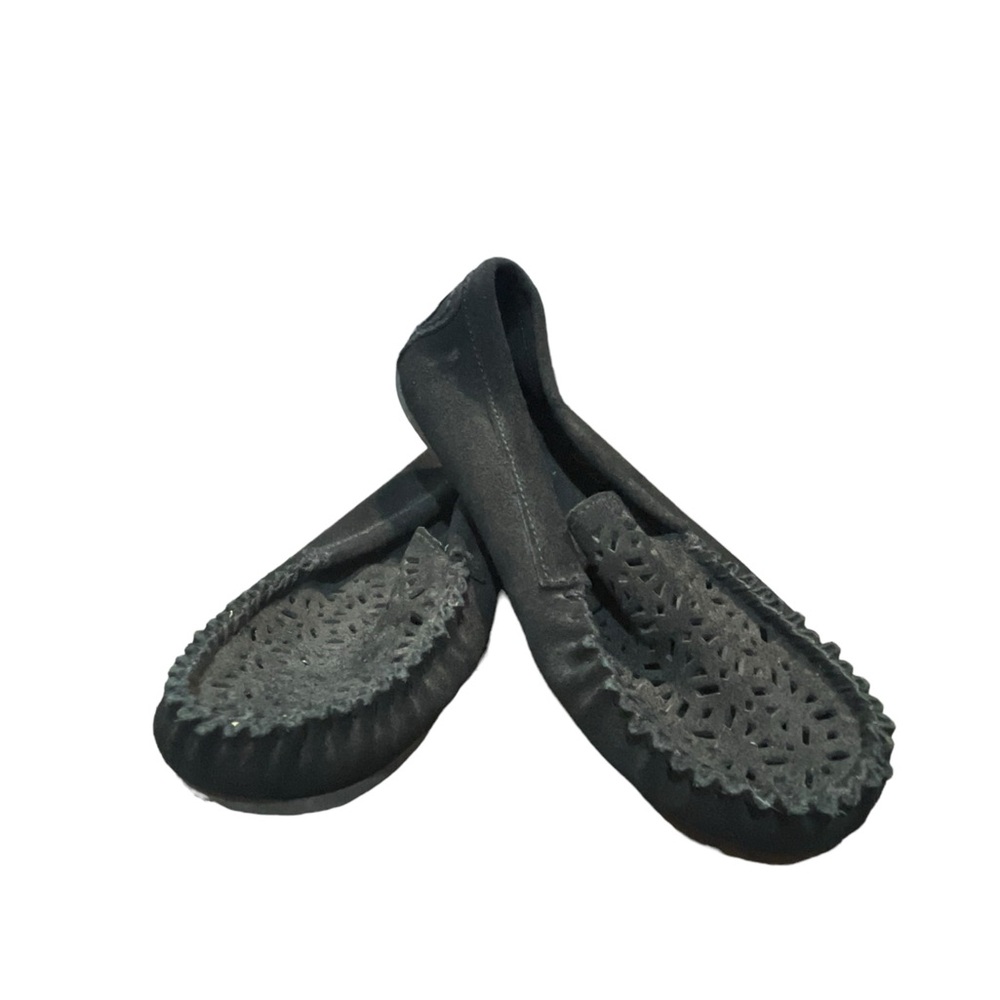 Minnetonka‎ Black Suede Loafer Style